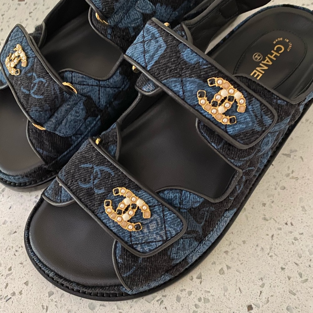 New CHANEL 2021 “dad” sandals - Picture 5 of 16
